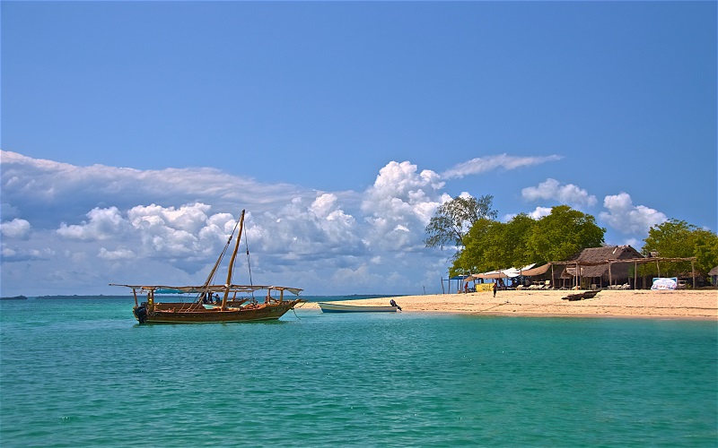 can i combine a safari with a zanzibar beach holiday